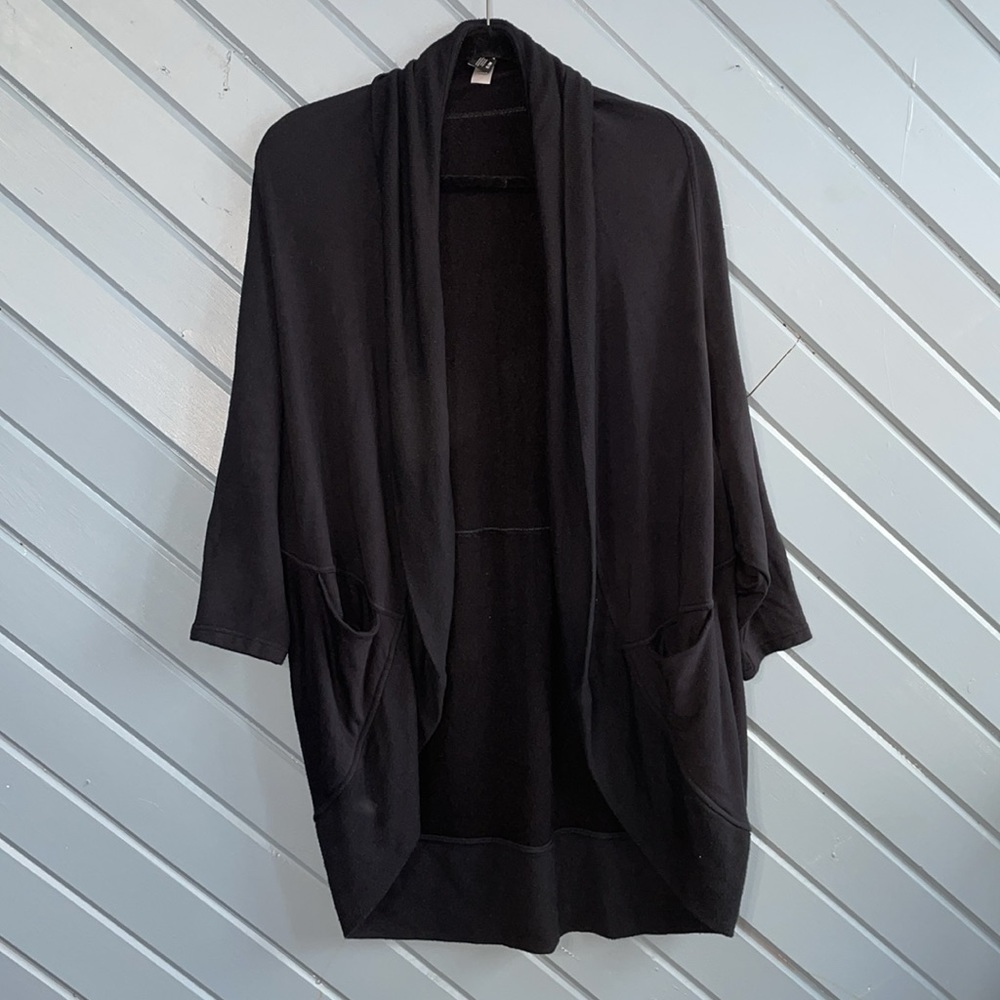 Athleta Ethereal Cocoon Wrap in black